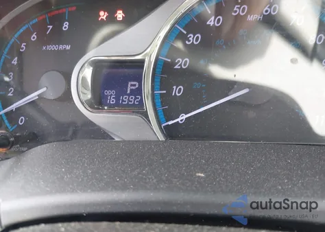 2011 Toyota Sienna Xle from USA, damaged, VIN 5TDDK3DC8BS028176